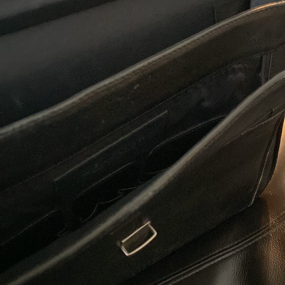 Kenneth Cole REACTION Black Leather Briefcase - Picture 8 of 15